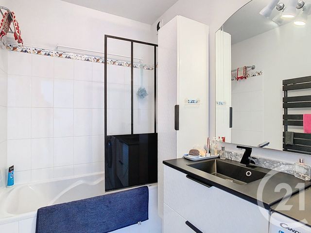 Afficher la photo en grand Appartement F3 à vendre - 3 pièces - 54.37 m2 - ARZON - 56 - BRETAGNE - Century 21 Ar'Zon Immobilier