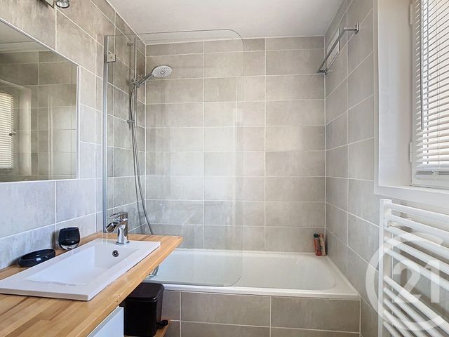 Appartement F4 à vendre - 4 pièces - 78.29 m2 - ARZON - 56 - BRETAGNE - Century 21 Ar'Zon Immobilier